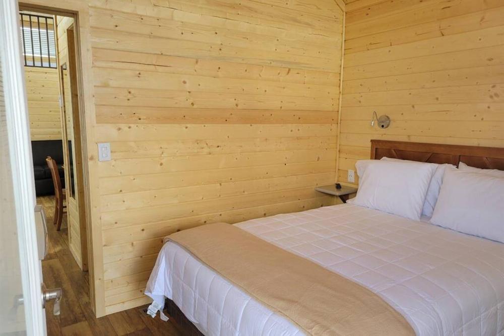 076 Tiny Home nr Grand Canyon South Rim Sleeps 8